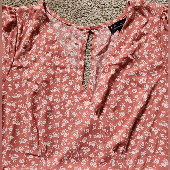 LIKE NEW Trixxi Floral Long Sleeve Wrap Dress - Picture 8 of 9